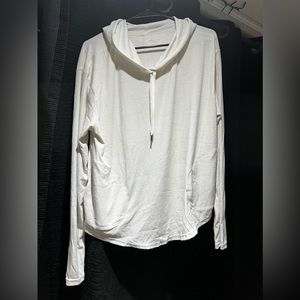 Old Navy Active hooded long sleeve. off white colour.